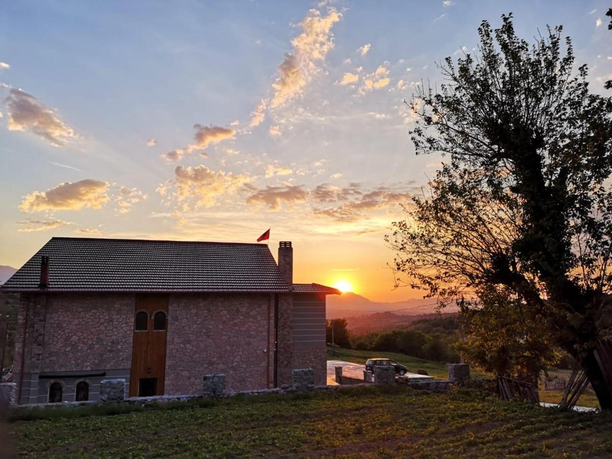 Bujtina Celiku Alojamento de Turismo Rural Burrel